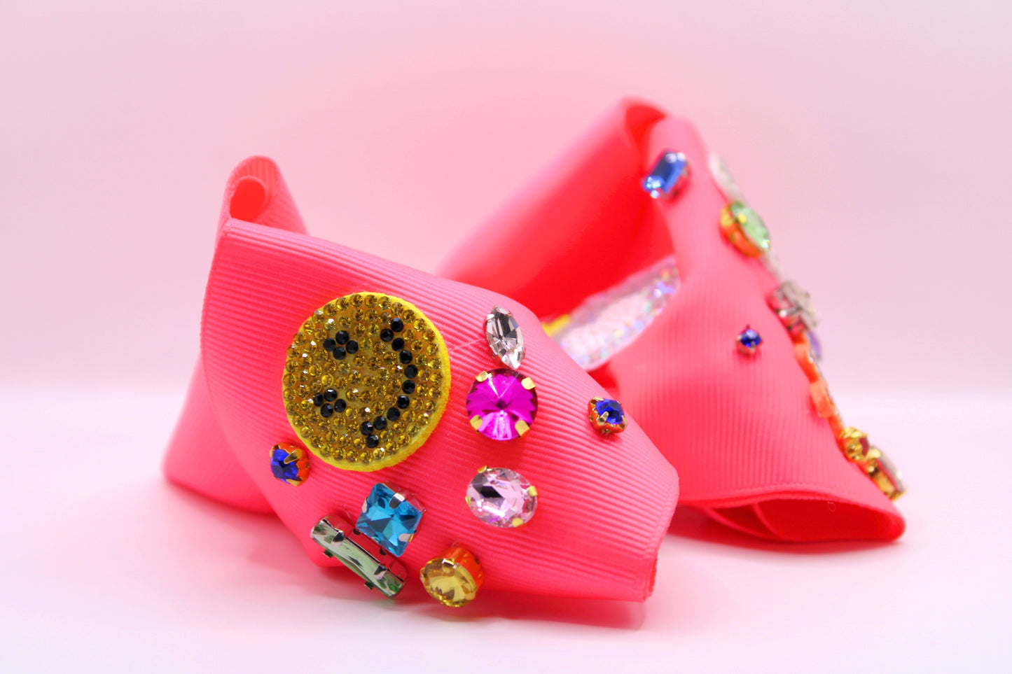 MILA BOW - Moños para niñas personalizados y con pedrería